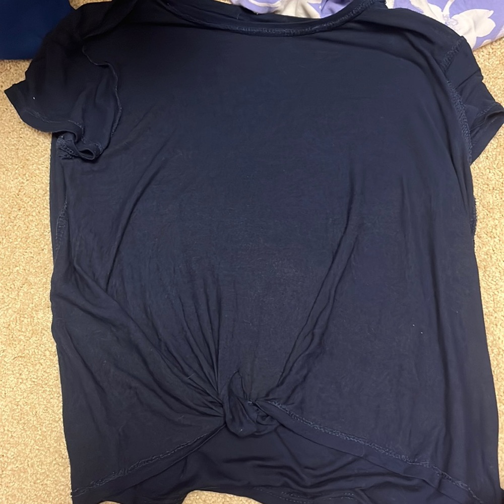 navy blue t shirt (size 8-10)